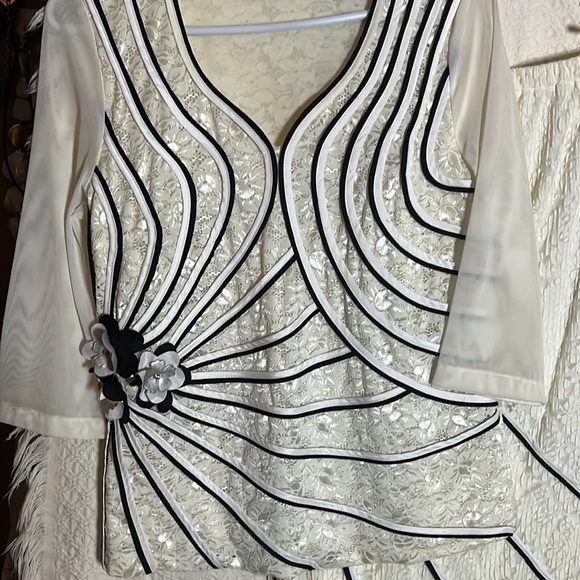 Vintage Two Piece Skirt Set - Picture 2 of 5